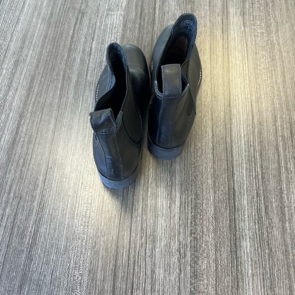 NWOT Soludos Chelsea boots. Size 5 - Picture 2 of 7